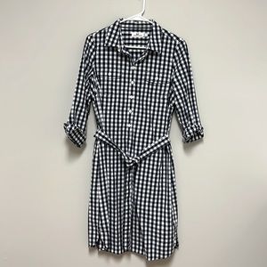 Vineyard Vines pull over gingham shirt dress. Size 8.